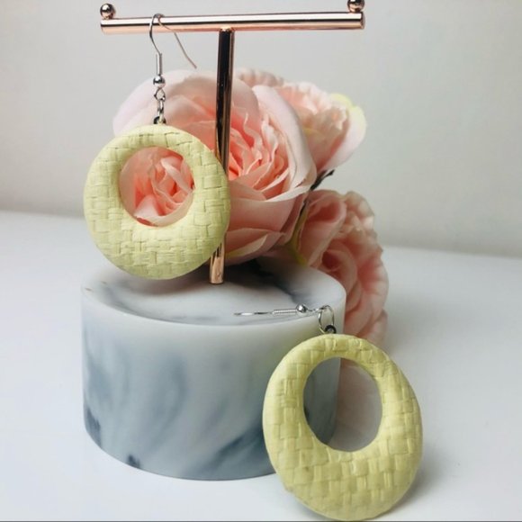 Cute Lightweight Handcrafted Light Cream Hoop earrings - Picture 4 of 7